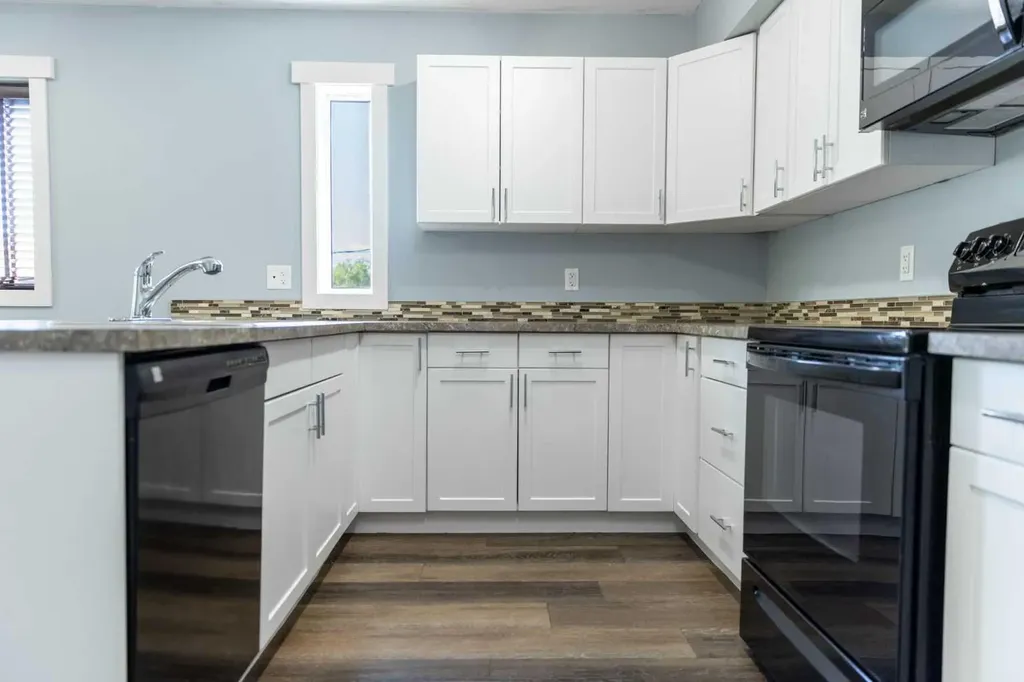 4729 49 Street Drayton Valley AB T7A 1J1