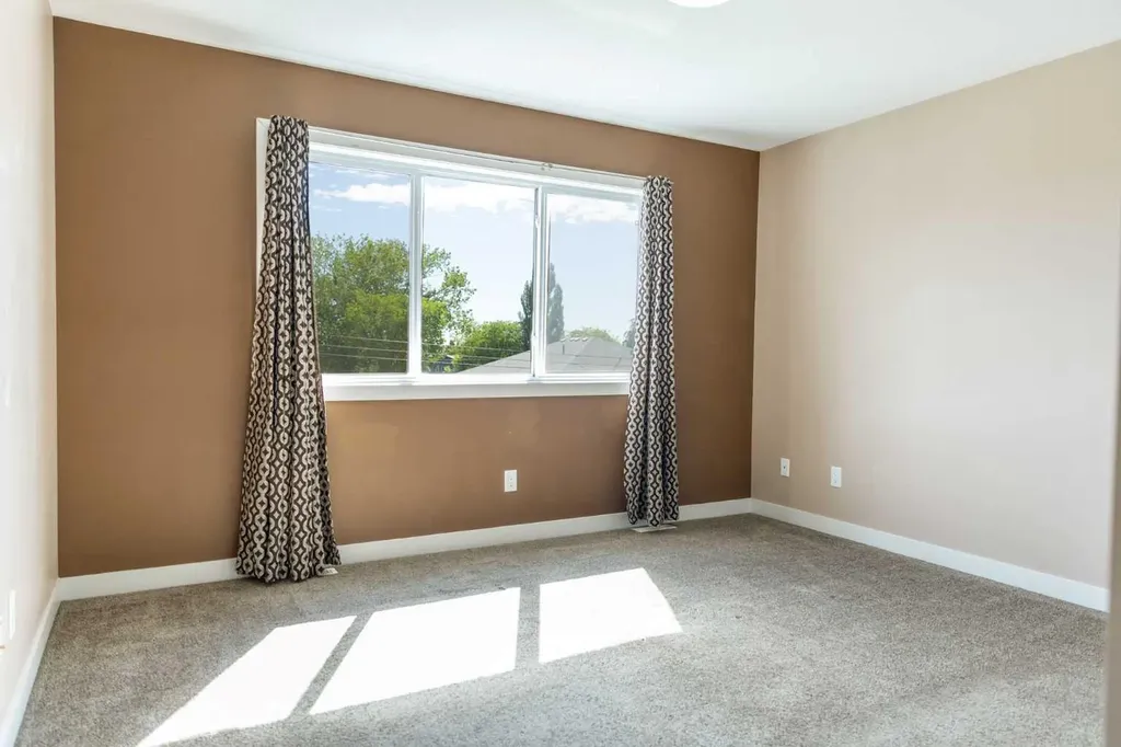 4729 49 Street Drayton Valley AB T7A 1J1