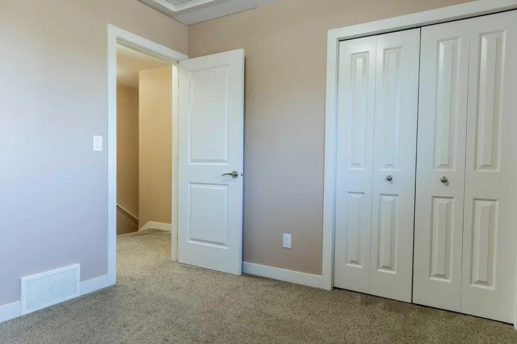 4729 49 Street Drayton Valley AB T7A 1J1