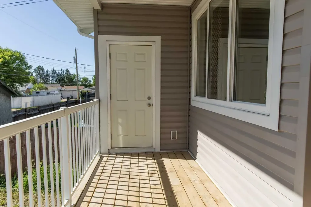 4729 49 Street Drayton Valley AB T7A 1J1