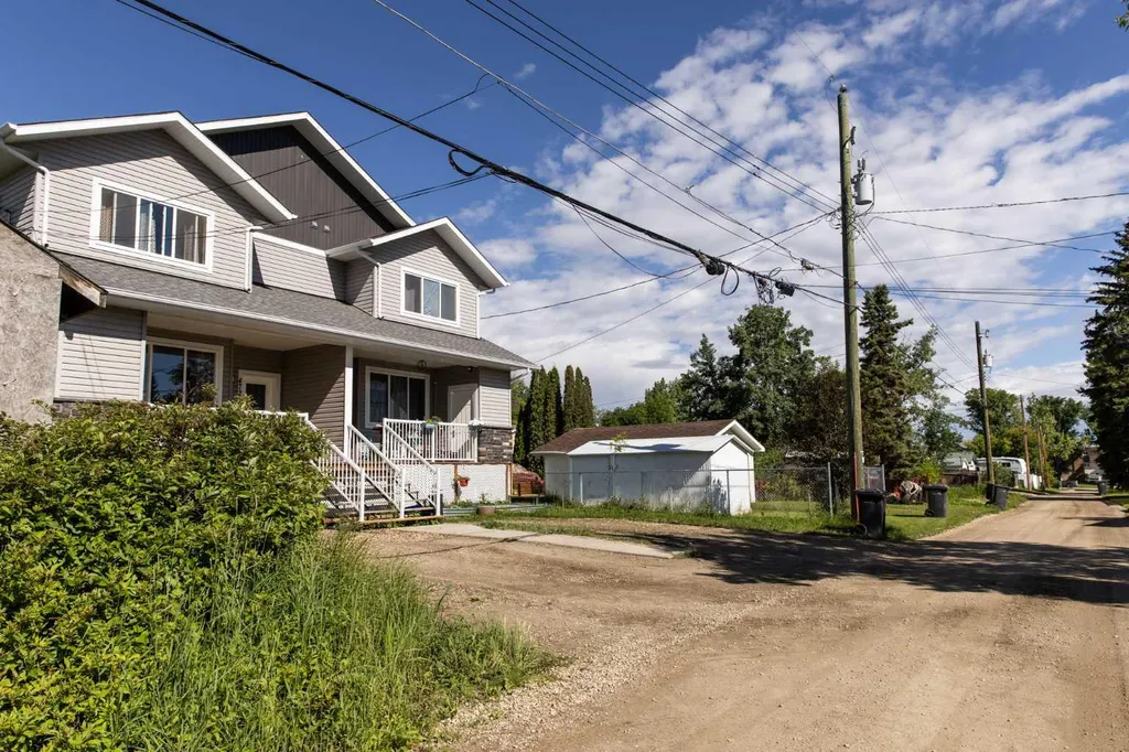 4729 49 Street Drayton Valley AB T7A 1J1