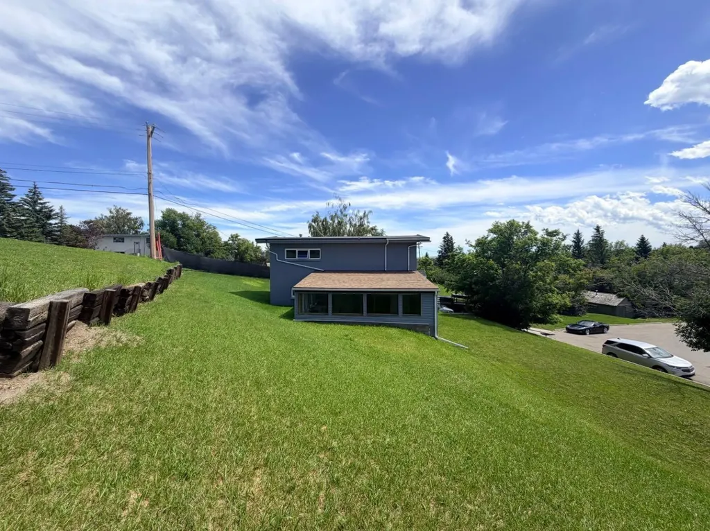 771 Dundas Street Pincher Creek AB T0K 1W0