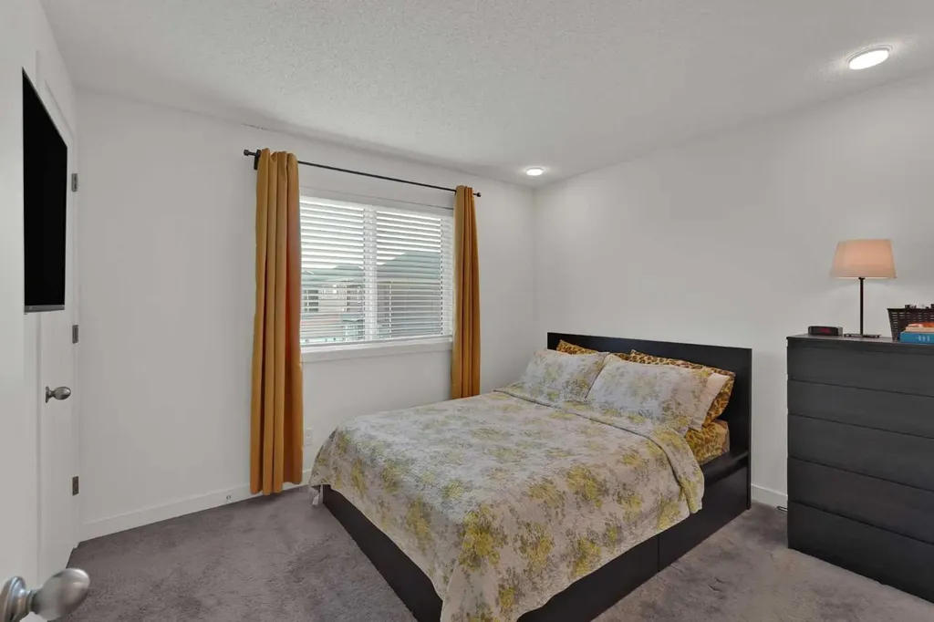 71 Savanna Park NE Calgary AB T3J0Y8