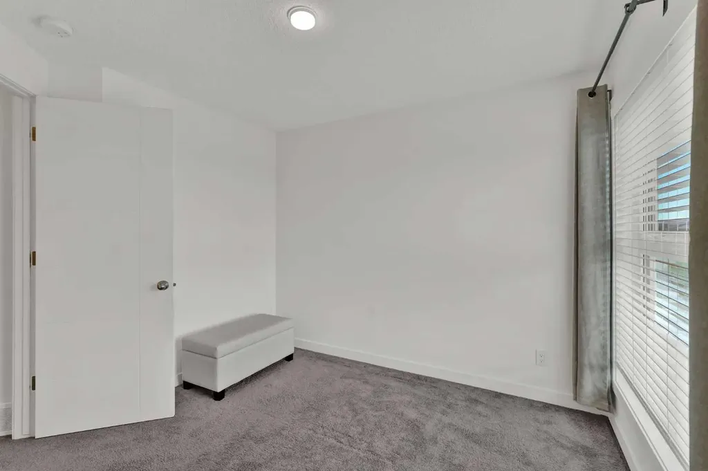 71 Savanna Park NE Calgary AB T3J0Y8