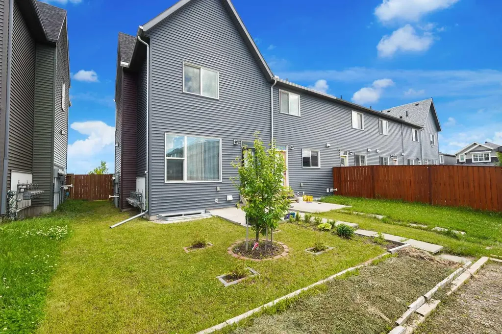 71 Savanna Park NE Calgary AB T3J0Y8