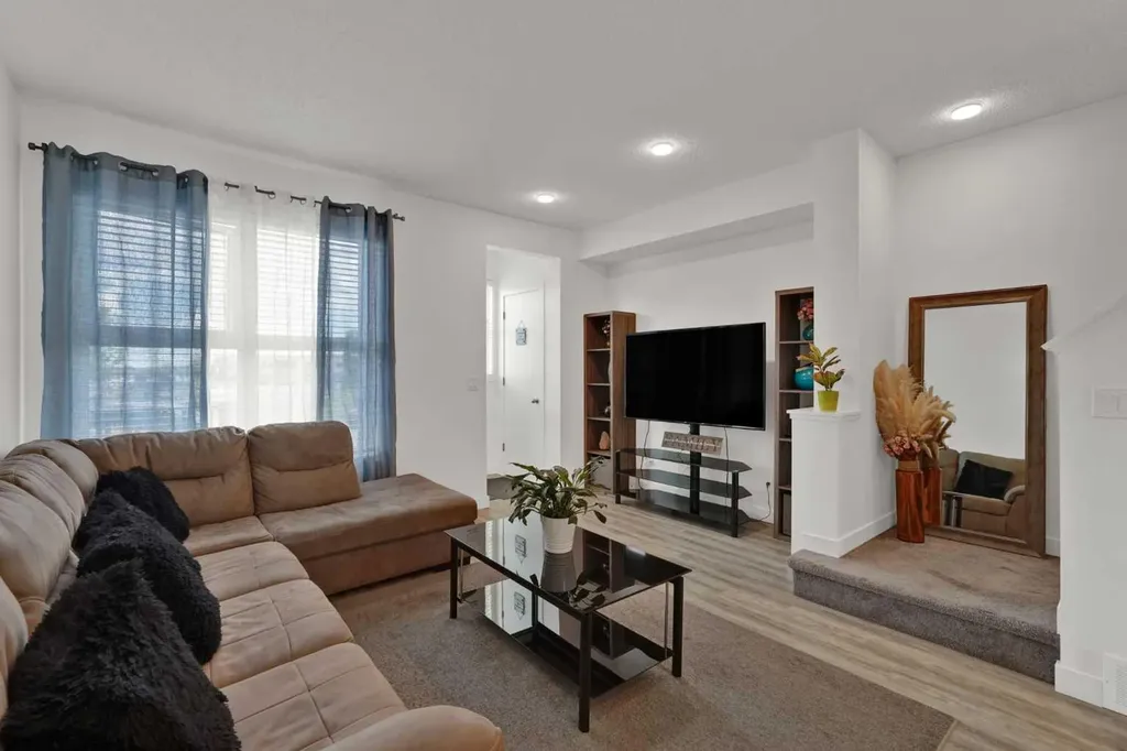 71 Savanna Park NE Calgary AB T3J0Y8