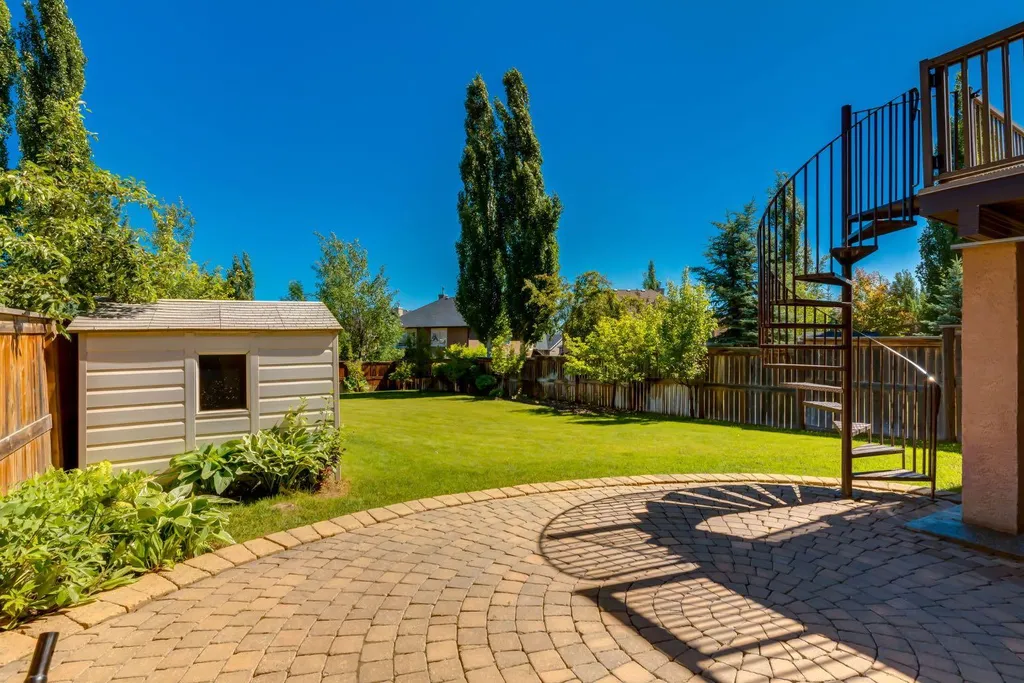 52 Valley Woods Way NW Calgary AB t3B6A5