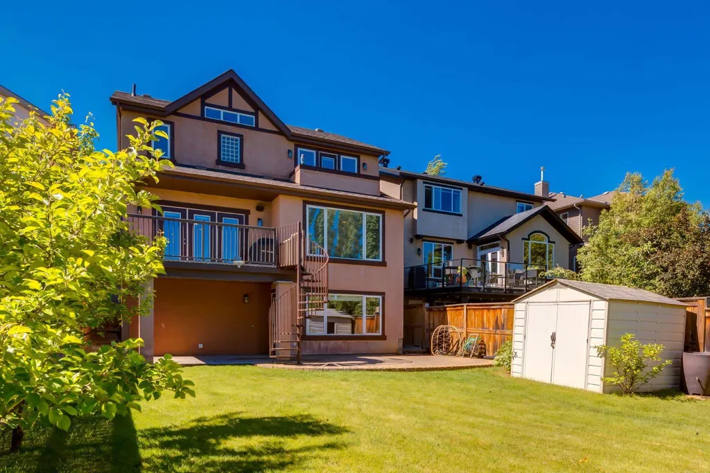 52 Valley Woods Way NW Calgary AB t3B6A5
