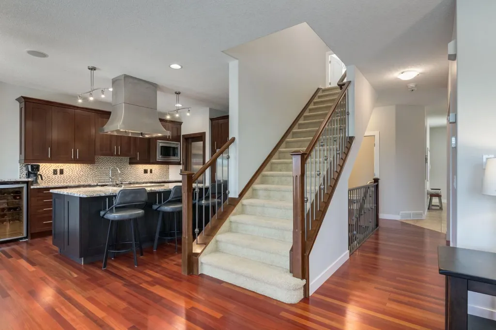 52 Valley Woods Way NW Calgary AB t3B6A5