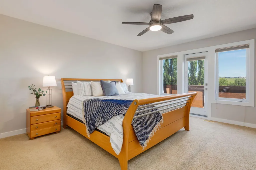 52 Valley Woods Way NW Calgary AB t3B6A5