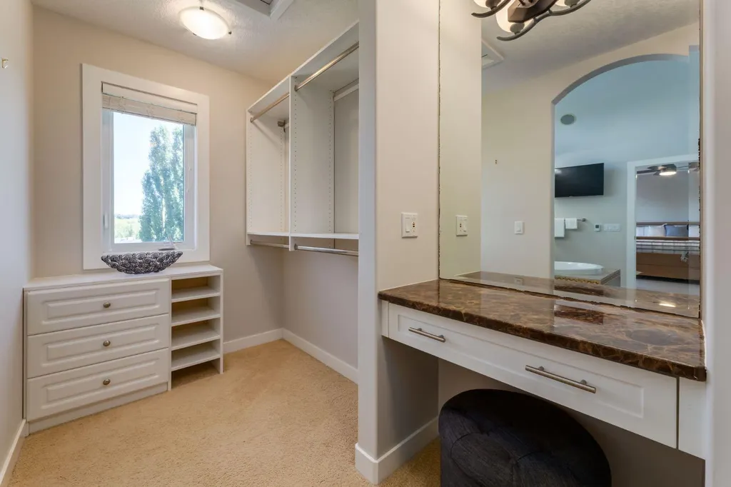 52 Valley Woods Way NW Calgary AB t3B6A5