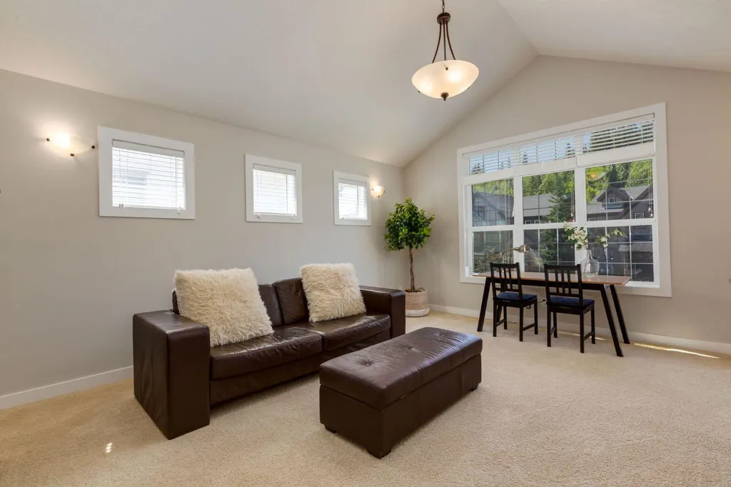 52 Valley Woods Way NW Calgary AB t3B6A5