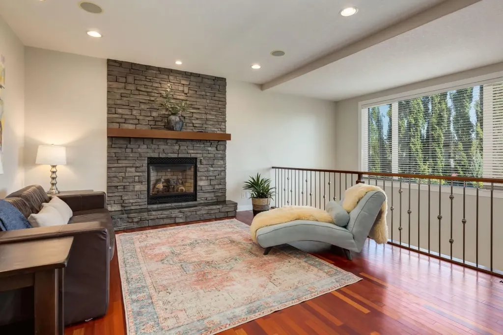 52 Valley Woods Way NW Calgary AB t3B6A5