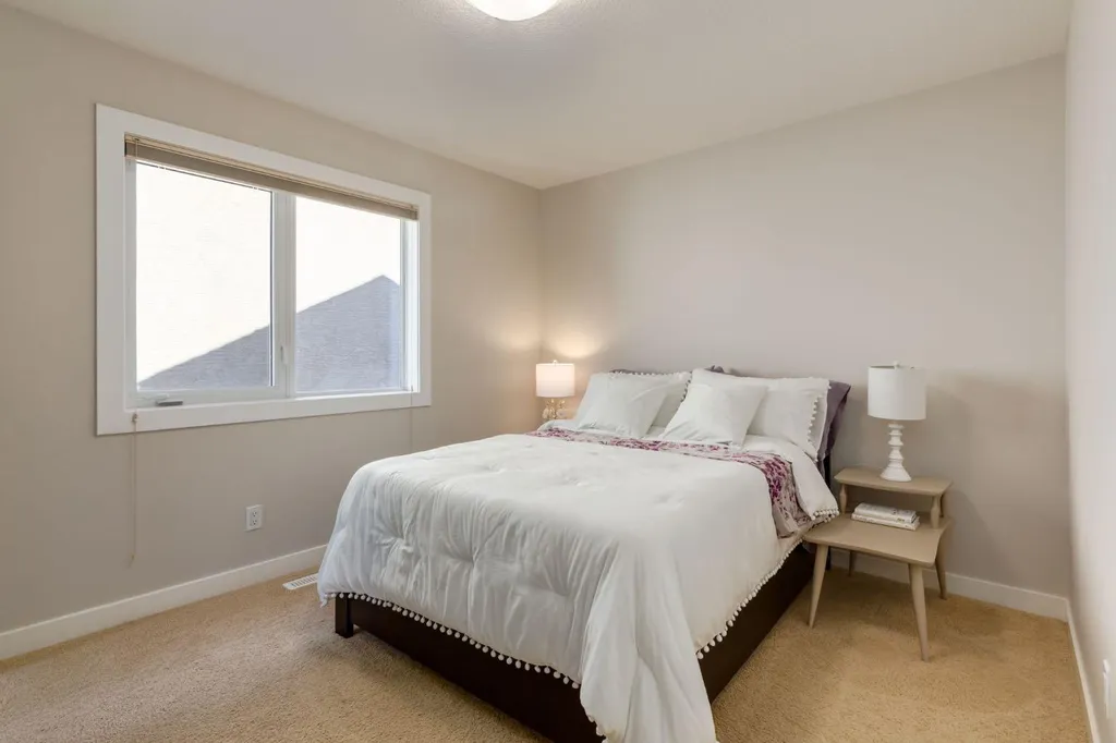 52 Valley Woods Way NW Calgary AB t3B6A5