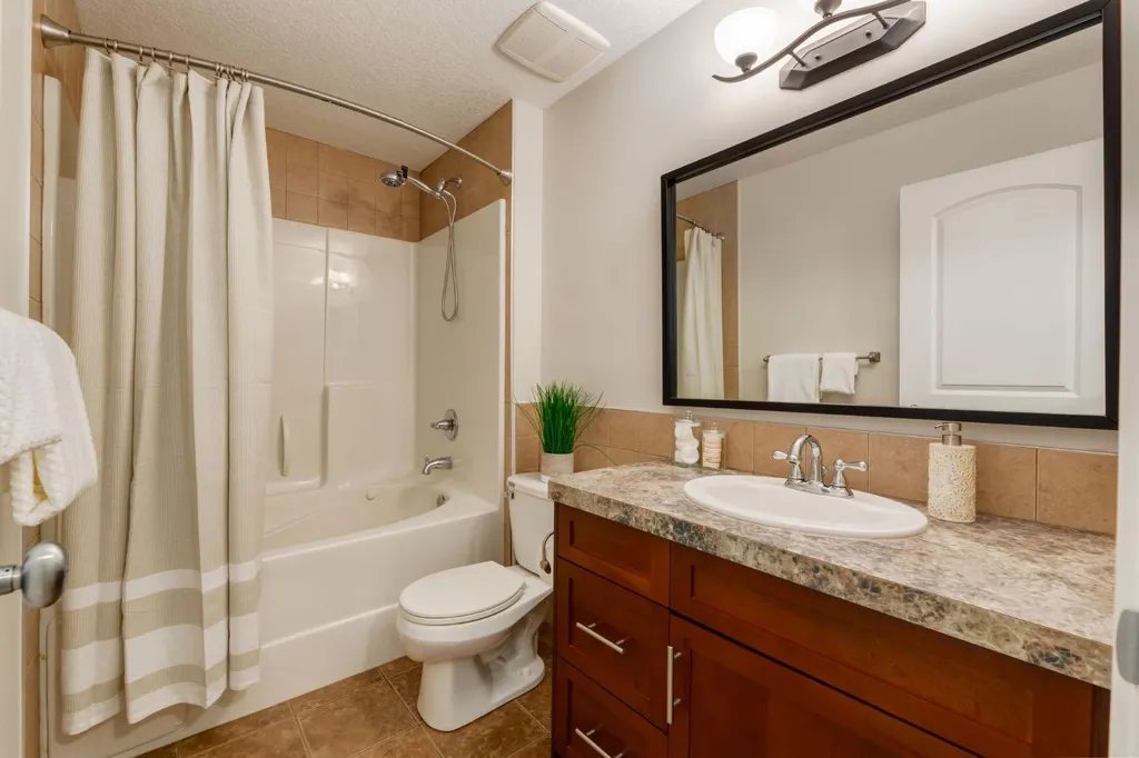 52 Valley Woods Way NW Calgary AB t3B6A5