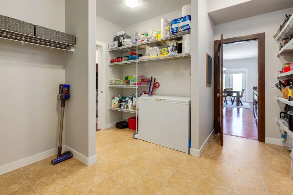 52 Valley Woods Way NW Calgary AB t3B6A5