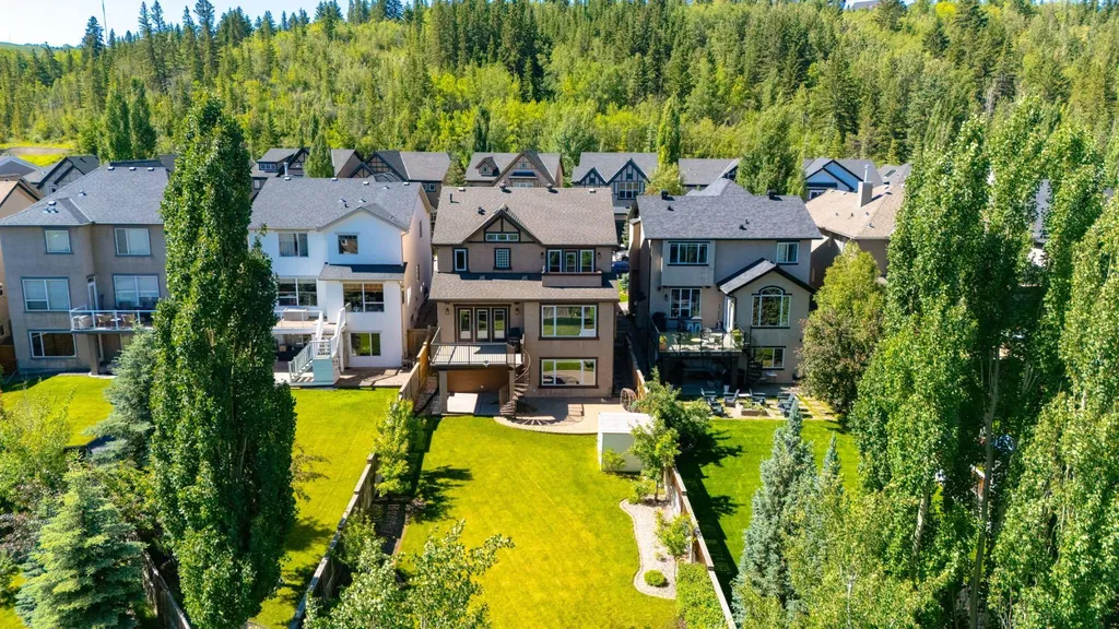 52 Valley Woods Way NW Calgary AB t3B6A5