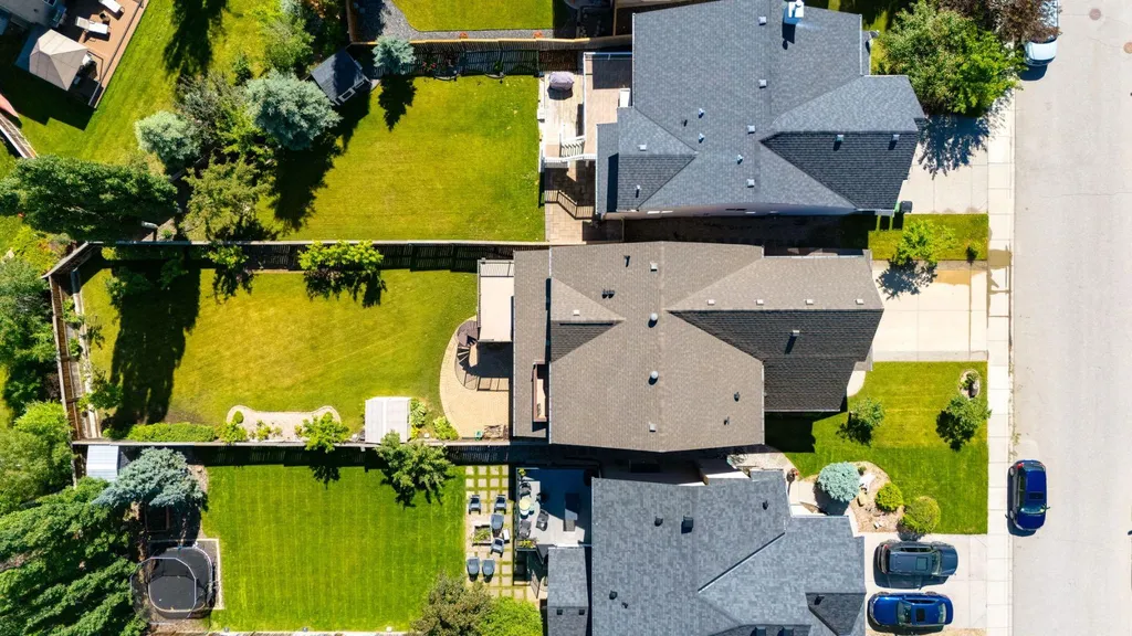 52 Valley Woods Way NW Calgary AB t3B6A5