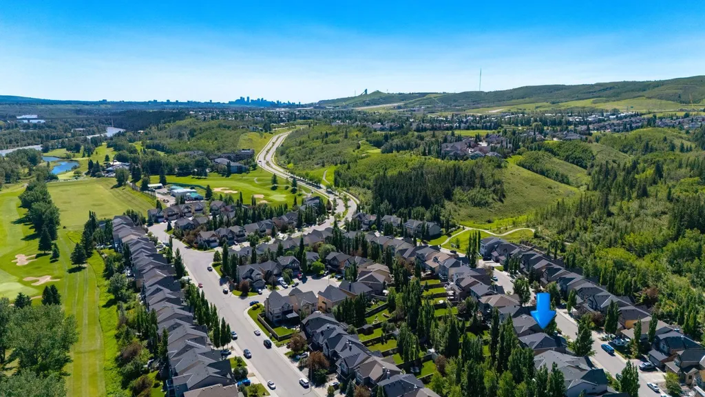 52 Valley Woods Way NW Calgary AB t3B6A5