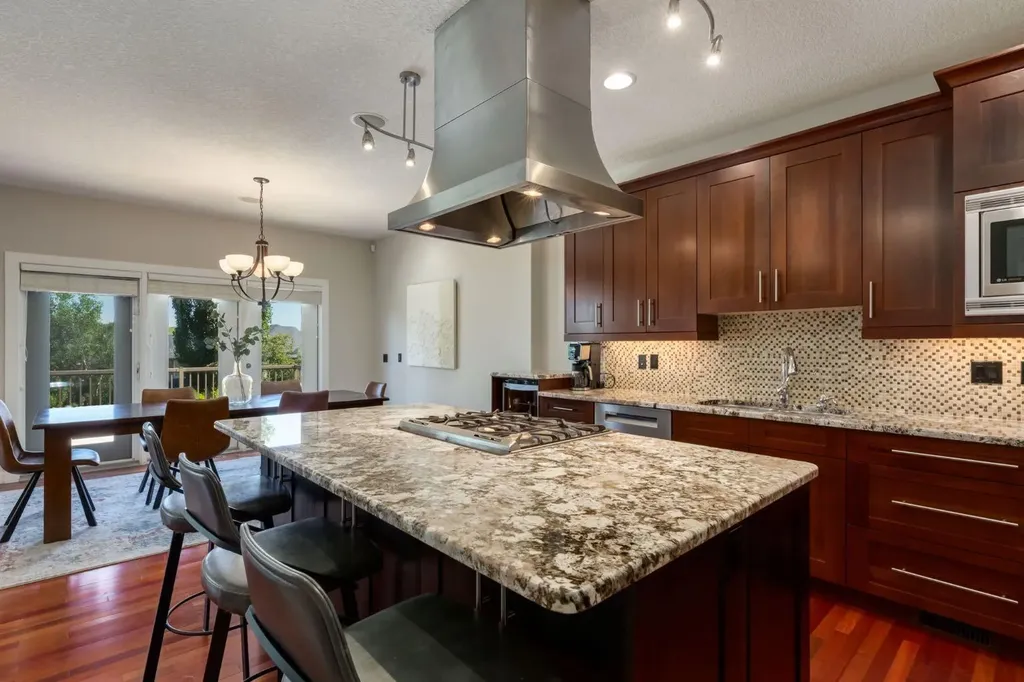 52 Valley Woods Way NW Calgary AB t3B6A5