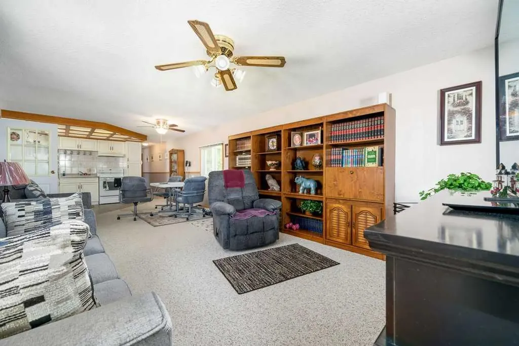 2391 Gardner Place SE Medicine Hat AB T1B 1A4
