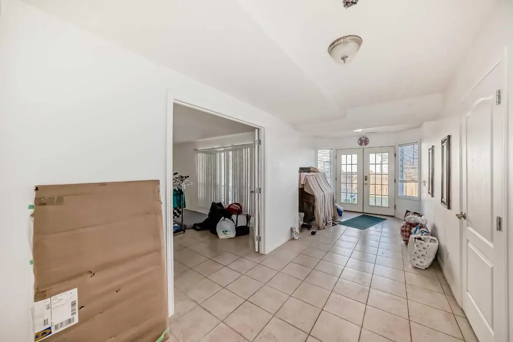 183 Christie Park Hill SW Calgary AB T3H 2V5