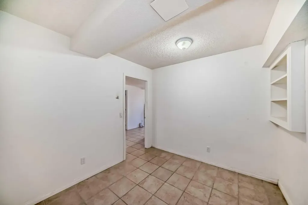 183 Christie Park Hill SW Calgary AB T3H 2V5
