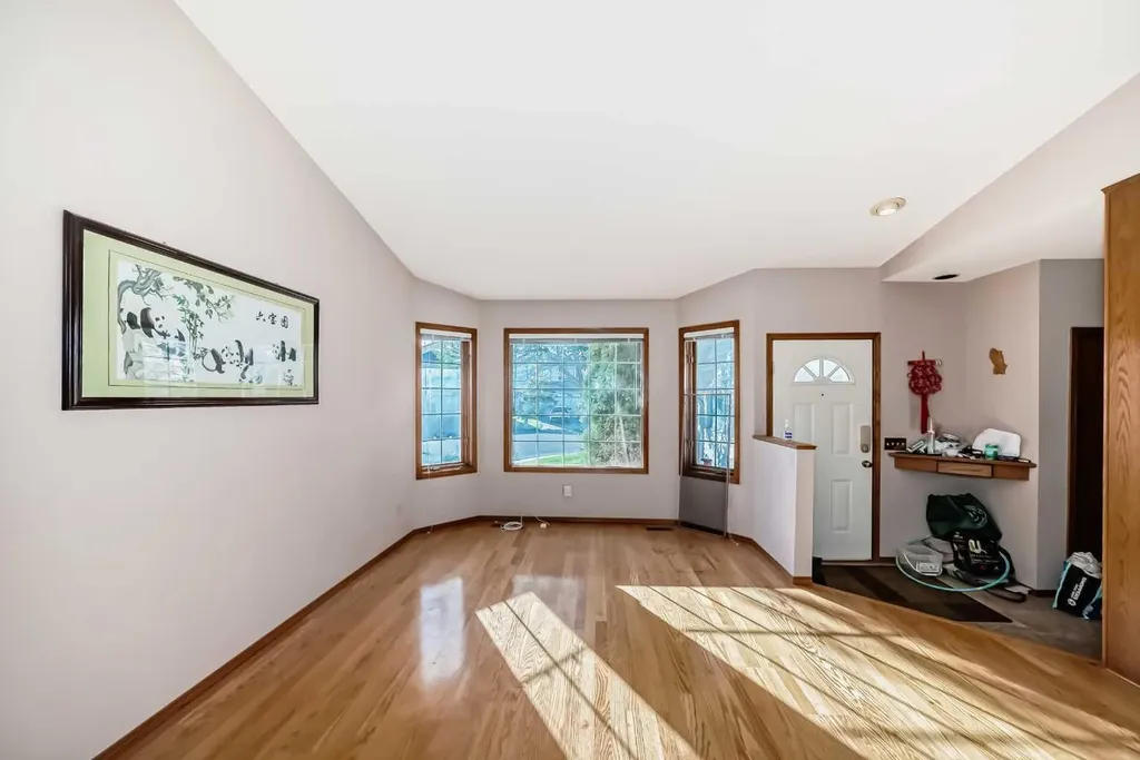 183 Christie Park Hill SW Calgary AB T3H 2V5