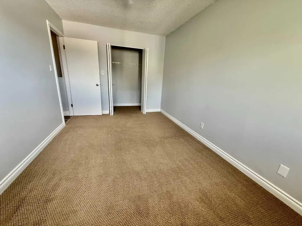 110 Tamarack Avenue Hinton AB T7V 1C5