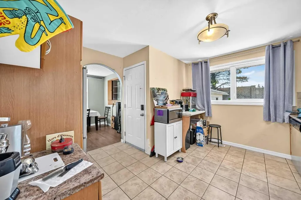 23 Spruce Crescent St. Albert AB T8N 0H4