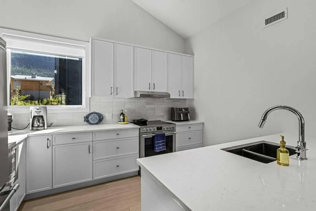 209 Stewart Creek Rise Canmore AB T1W0N9