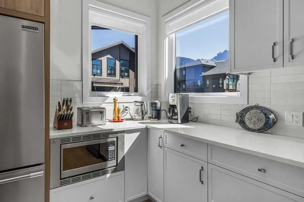209 Stewart Creek Rise Canmore AB T1W0N9
