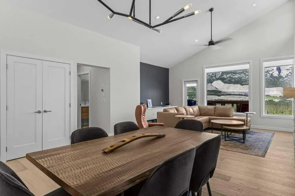 209 Stewart Creek Rise Canmore AB T1W0N9
