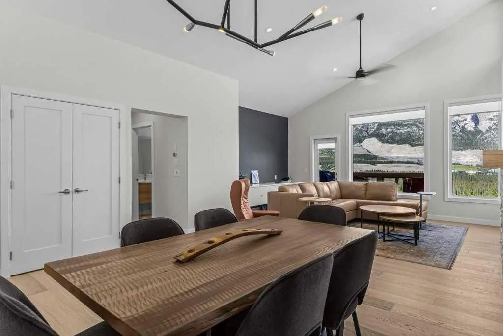 209 Stewart Creek Rise Canmore AB T1W0N9