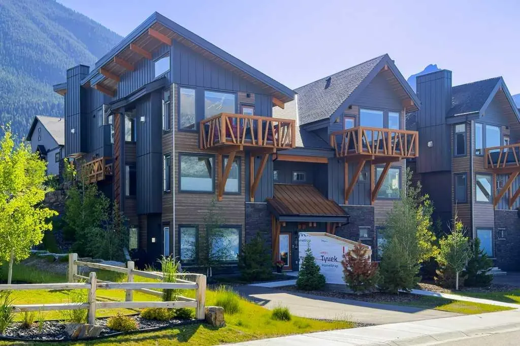 209 Stewart Creek Rise Canmore AB T1W0N9