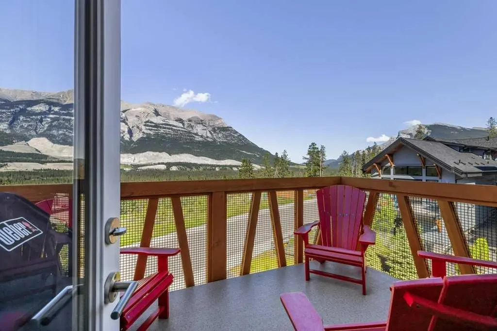 209 Stewart Creek Rise Canmore AB T1W0N9