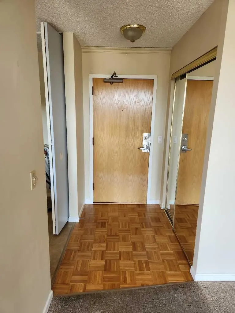 80 Point Mckay Crescent NW Calgary AB T3B 4W4