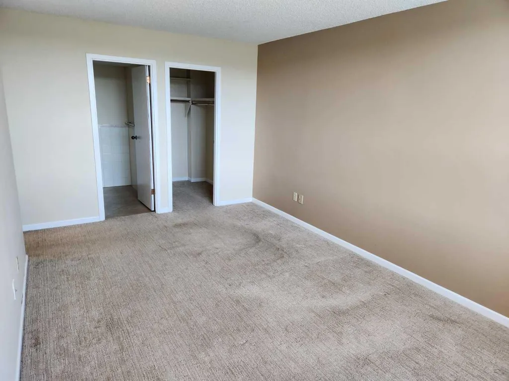 80 Point Mckay Crescent NW Calgary AB T3B 4W4