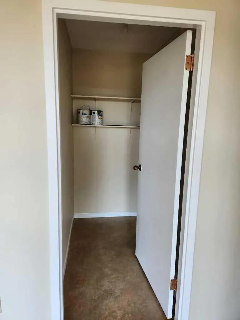 80 Point Mckay Crescent NW Calgary AB T3B 4W4