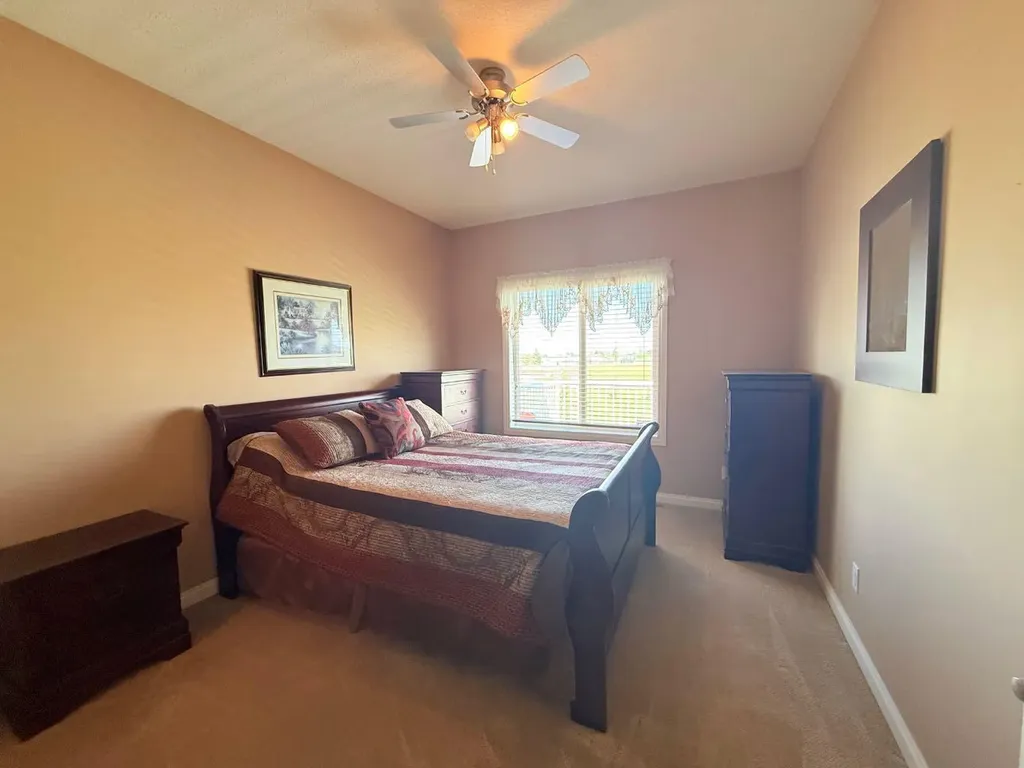 3815 75 Street Camrose AB T4V 4C6