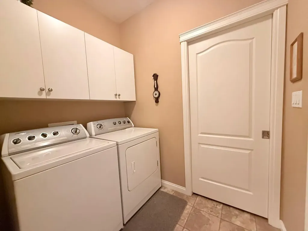 3815 75 Street Camrose AB T4V 4C6