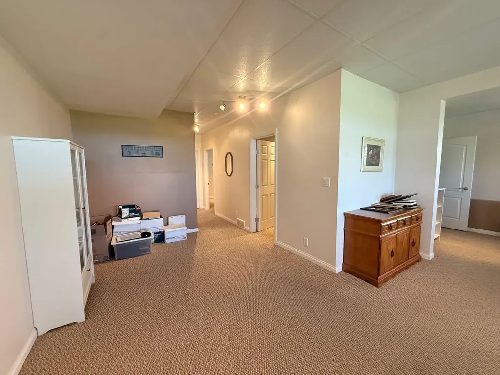 3815 75 Street Camrose AB T4V 4C6