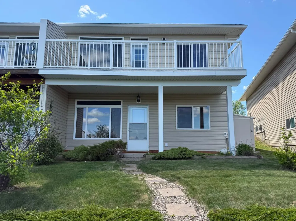 3815 75 Street Camrose AB T4V 4C1