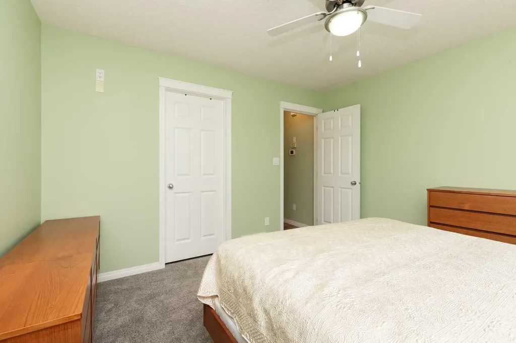 334 Mt Sunburst Way W Lethbridge AB T1K 3J9