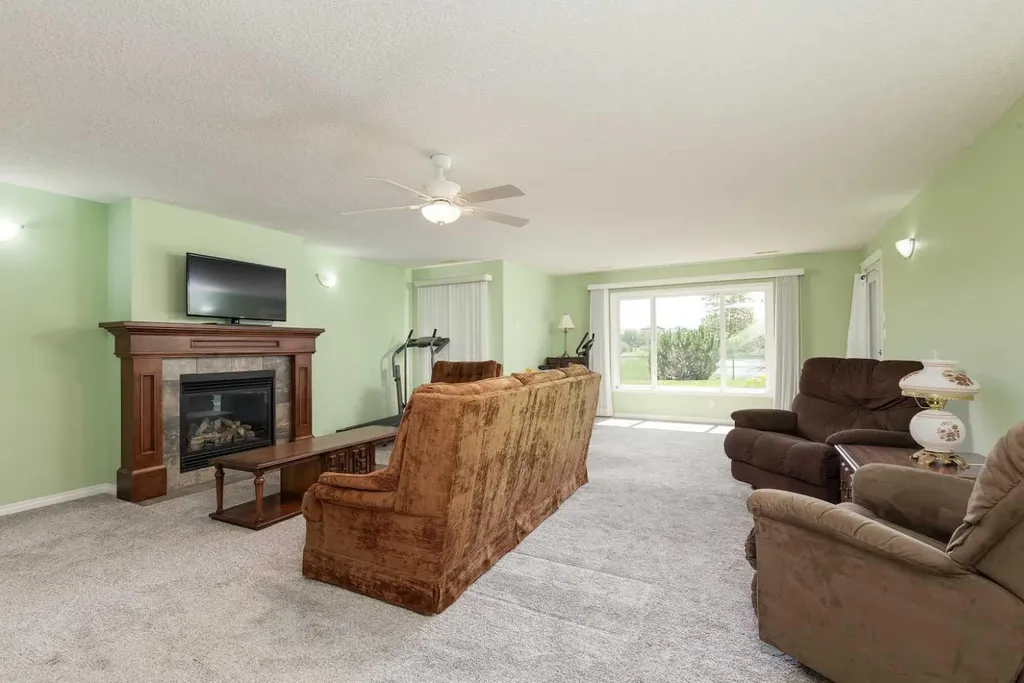 334 Mt Sunburst Way W Lethbridge AB T1K 3J9
