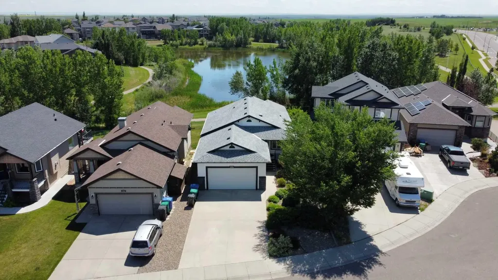 334 Mt Sunburst Way W Lethbridge AB T1K 3J9
