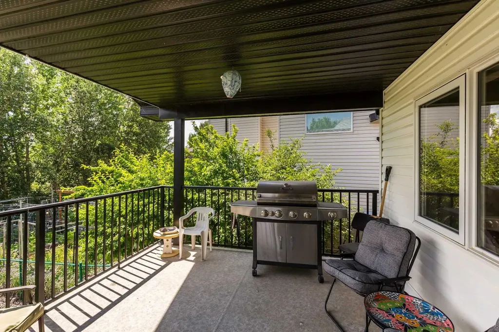 334 Mt Sunburst Way W Lethbridge AB T1K 3J9