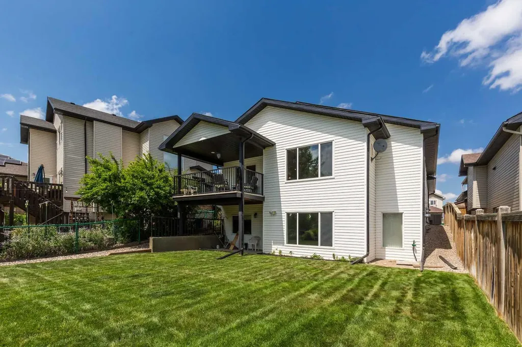 334 Mt Sunburst Way W Lethbridge AB T1K 3J9
