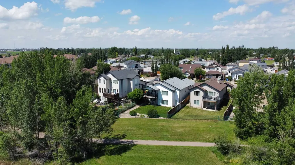 334 Mt Sunburst Way W Lethbridge AB T1K 3J9