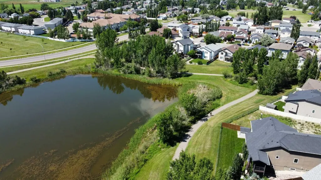 334 Mt Sunburst Way W Lethbridge AB T1K 3J9